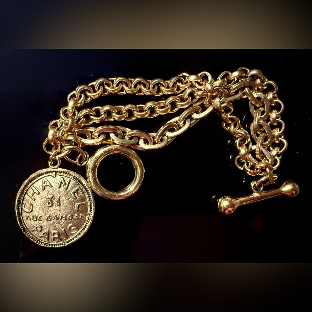 7” Layered Multi-Link Rue Cambon Paris Gold Tone Toggle Charm Bracelet
